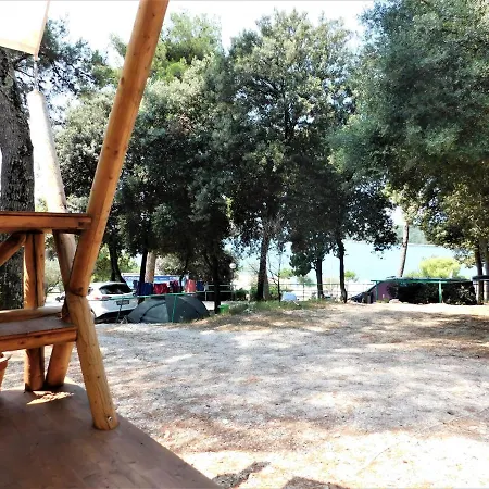 豪华帐篷 Glamping Tent 罗维尼